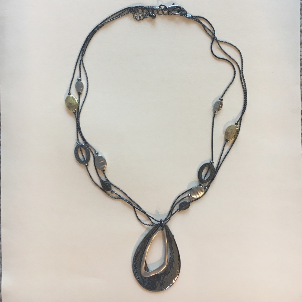 ⭐️ NWOT Necklace